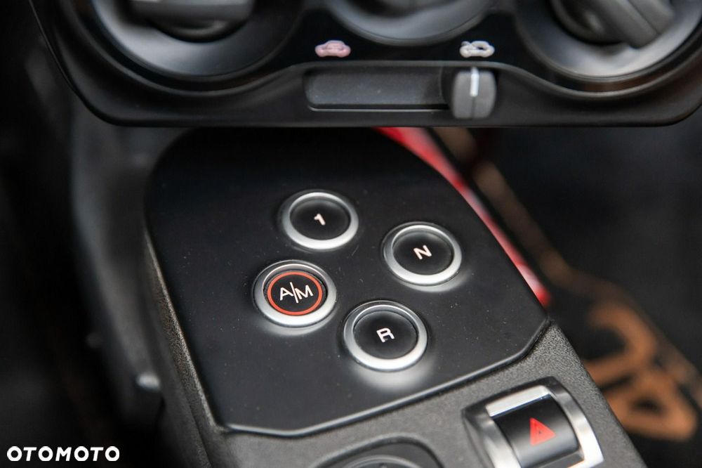 Alfa Romeo 4C - 38