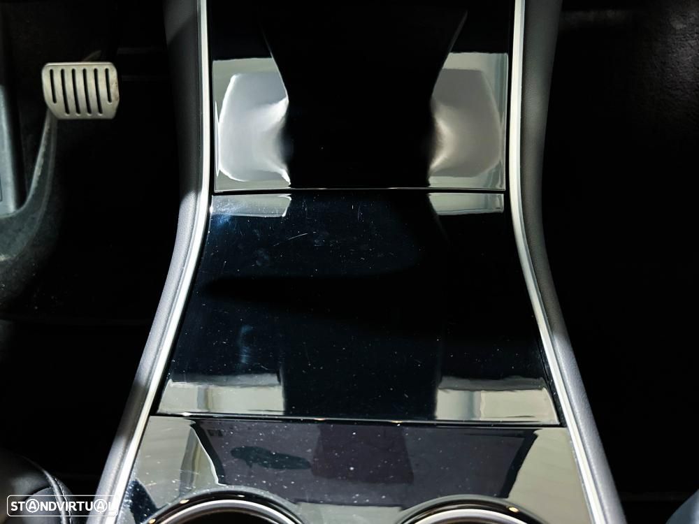 Tesla Model 3 Performance Dual Motor AWD - 34