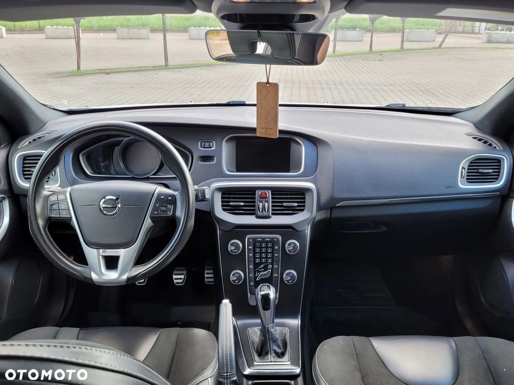 Volvo V40 D2 RDesign - 26