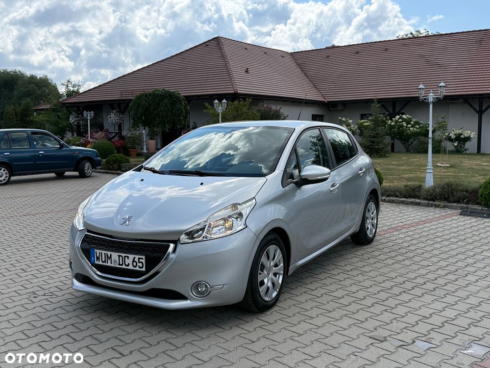 Peugeot 208 1.4 VTi Allure - 1