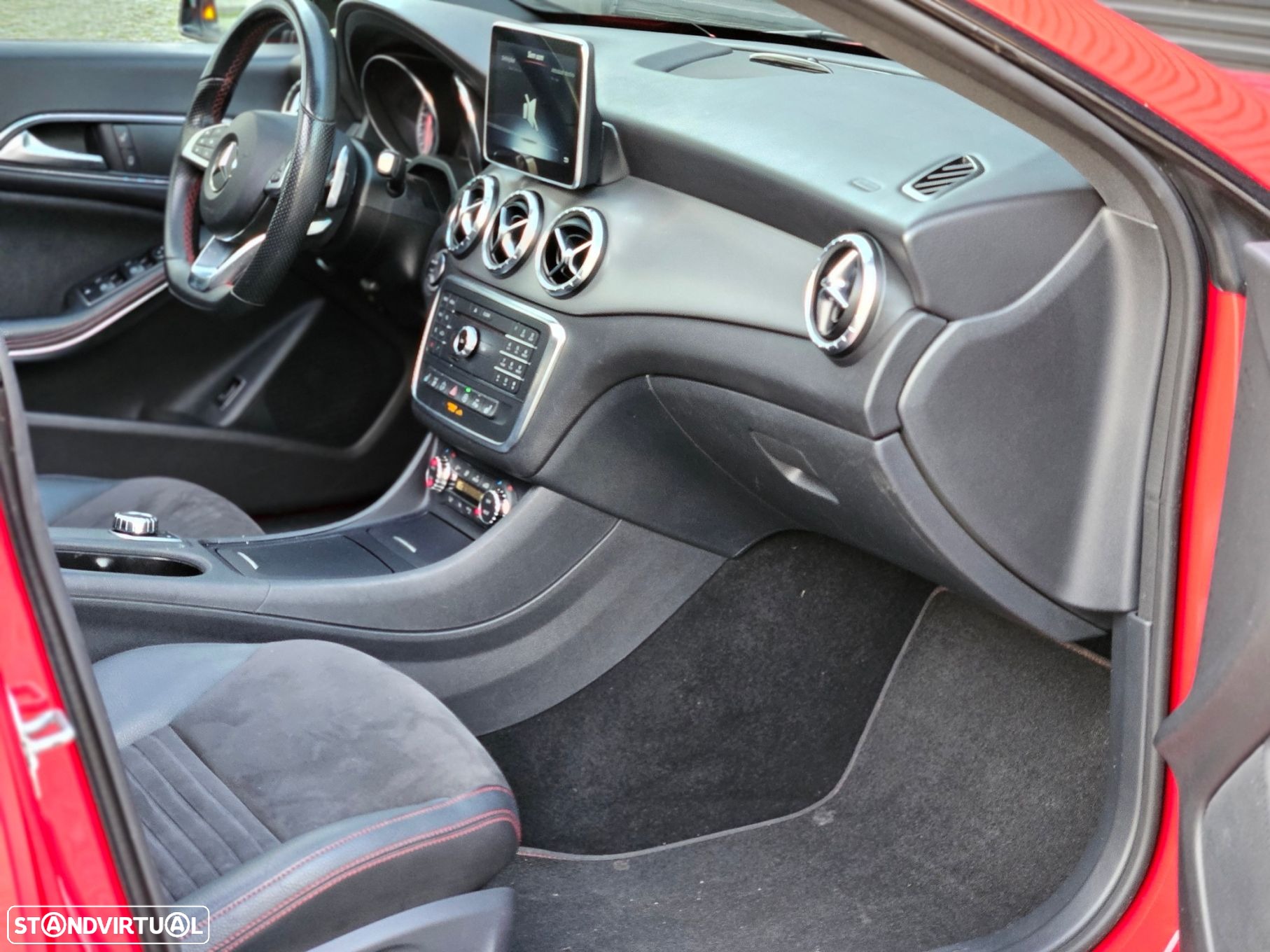 Mercedes-Benz CLA 220 d Shooting Brake AMG Line Aut. - 42