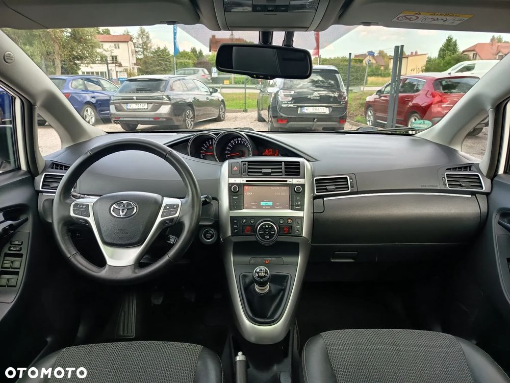 Toyota Verso 1.8 5-Sitzer Executive - 17