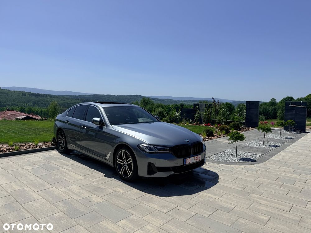 BMW Seria 5 530i xDrive Sport Line - 11