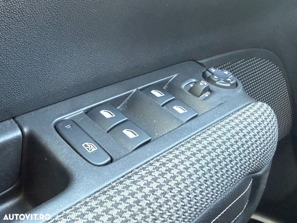 Citroën C3 AIRCROSS 1.2 PureTech S&S EAT6 Shine - 21