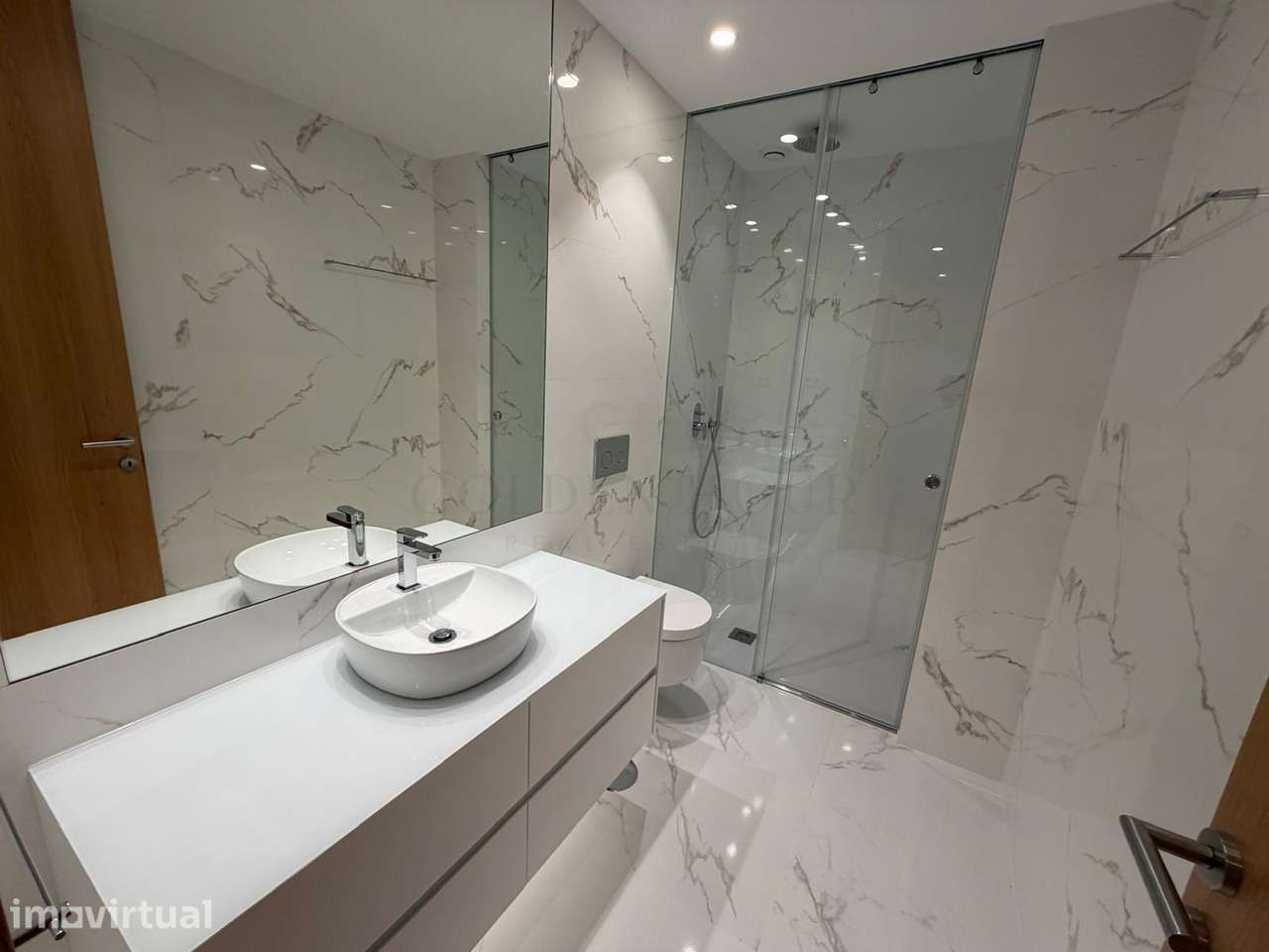 Apartamento T2 em Oliveira do Douro - Grande imagem: 4/41