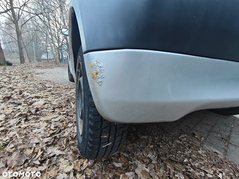 Toyota Yaris 1.0 Base - 27