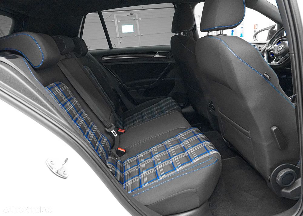 Volkswagen Golf 1.4 GTE Plug-In-Hybrid DSG - 17