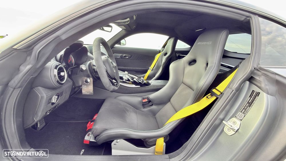 Mercedes-Benz AMG GT R - 33