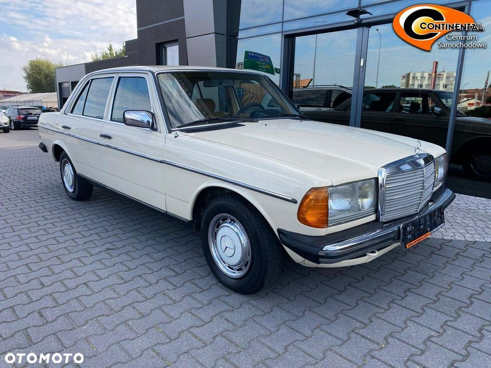 Mercedes-Benz W123 - 2