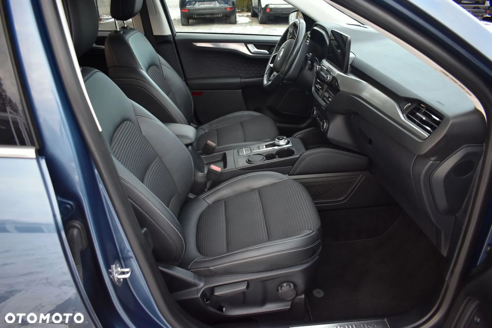 Ford Kuga 2.0 EcoBlue 4x4 TITANIUM X - 32