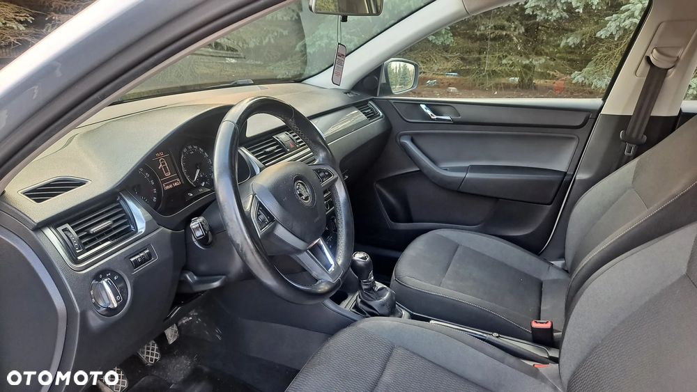 Skoda RAPID 1.6 TDI Edition - 14