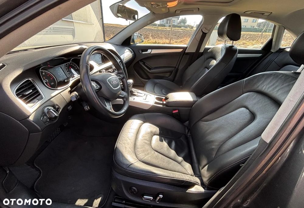Audi A4 Limousine - 5
