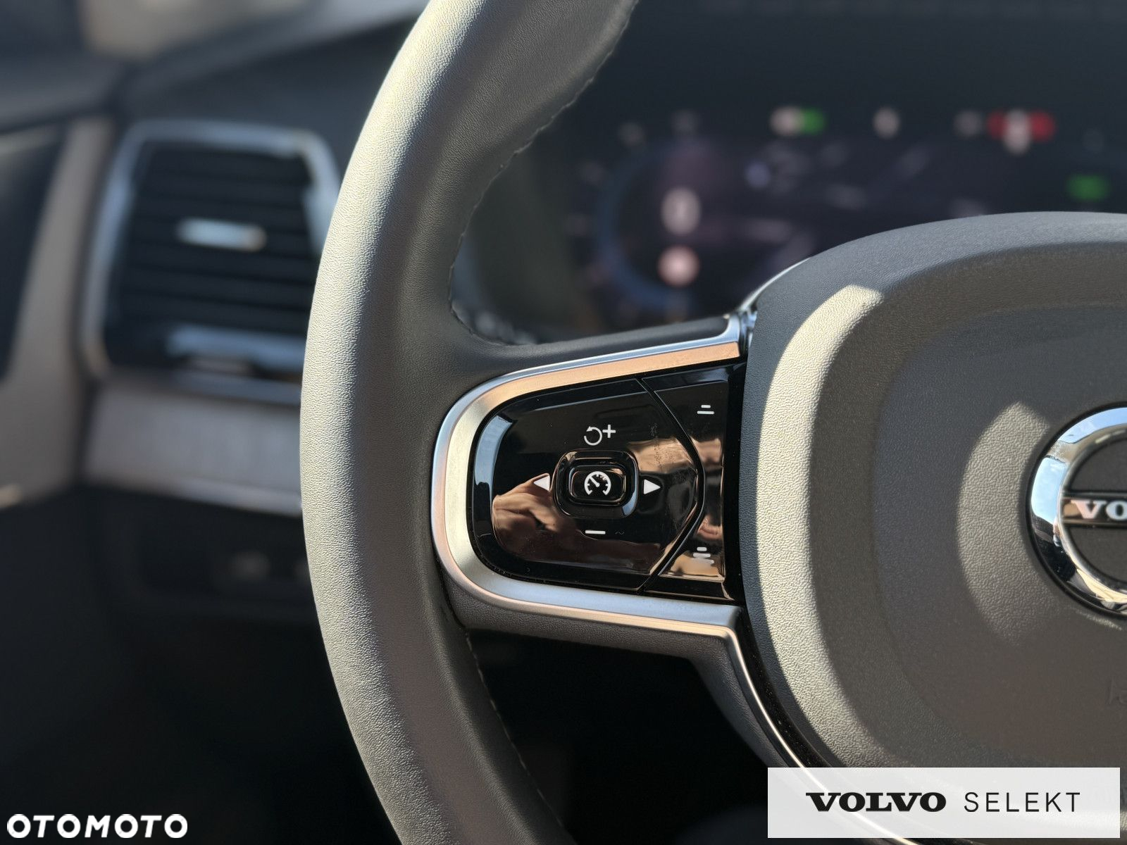 Volvo XC 90 - 8