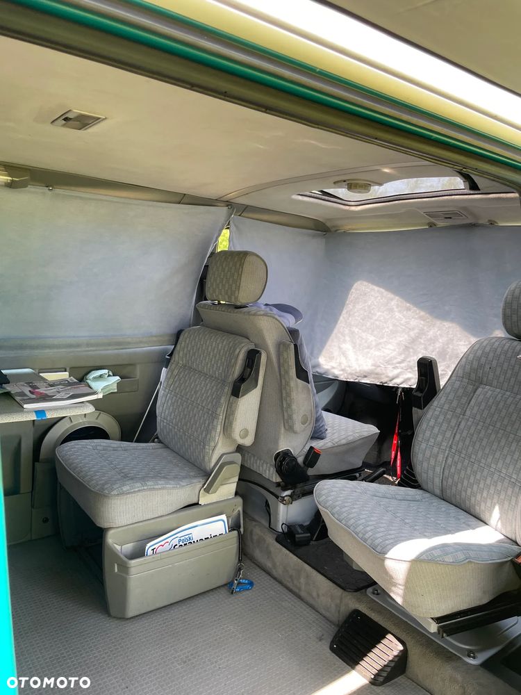 Volkswagen Multivan - 9