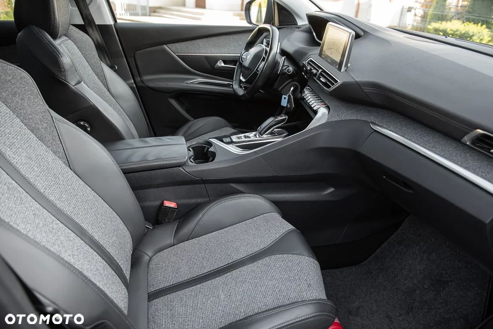 Peugeot 3008 PureTech 130 Stop & Start GPF EAT8 Active Business-Paket - 33