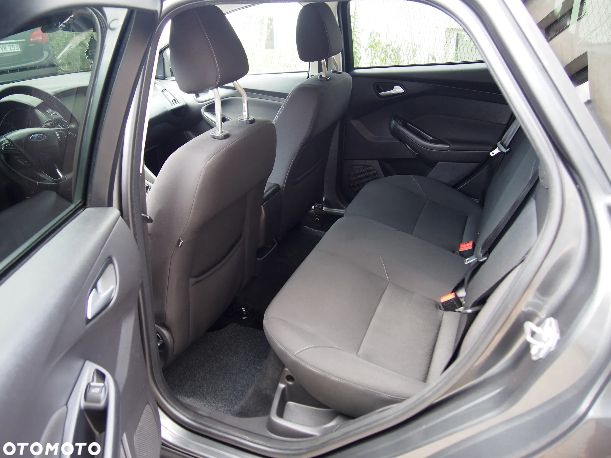 Ford Focus 1.6 TDCi DPF Start-Stopp-System SYNC Edition - 10