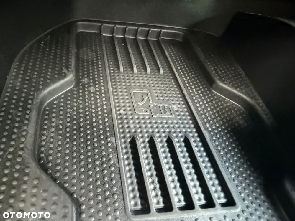 Skoda Kamiq 1.0 TSI Monte Carlo DSG - 35