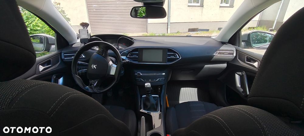 Peugeot 308 1.6 BlueHDi Allure S&S - 4