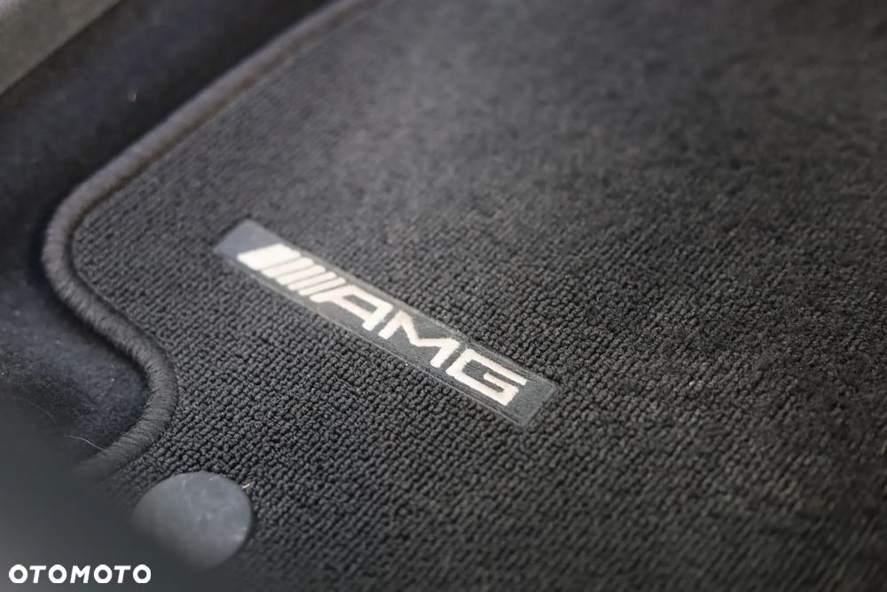 Mercedes-Benz Klasa E 220 d 4-Matic 9G-TRONIC - 20