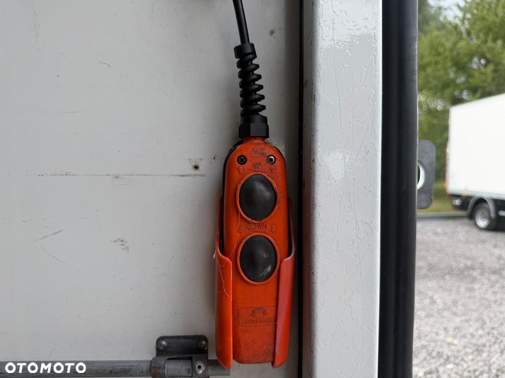 Renault NV400 / Master / Kontener / Winda / 2.3D / 165 KM / Hak / Kamera / FV23% - 19