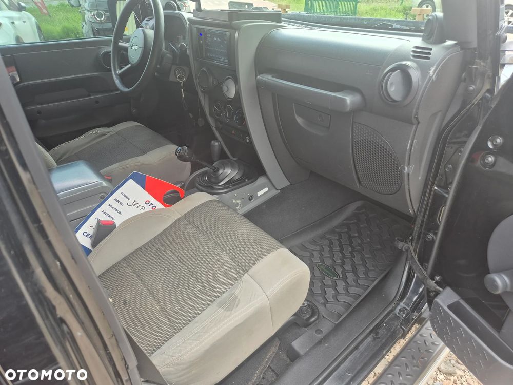 Jeep Wrangler Unlimited 3.8 Sport - 15
