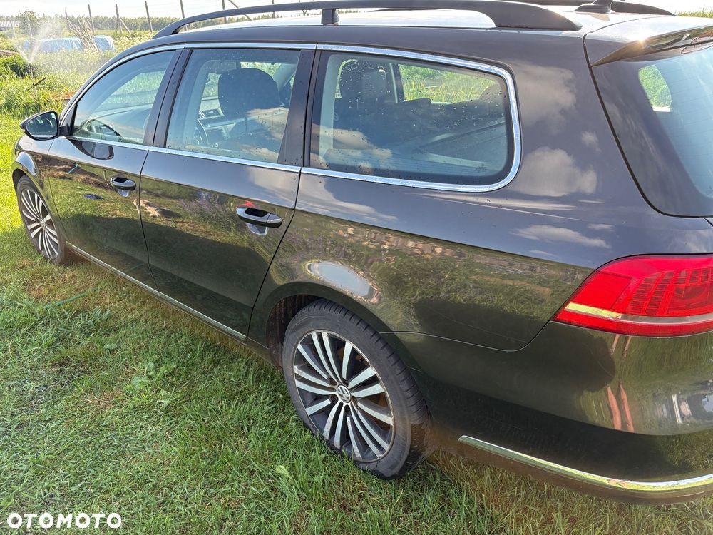 Volkswagen Passat 2.0 TDI Comfortline DSG - 8