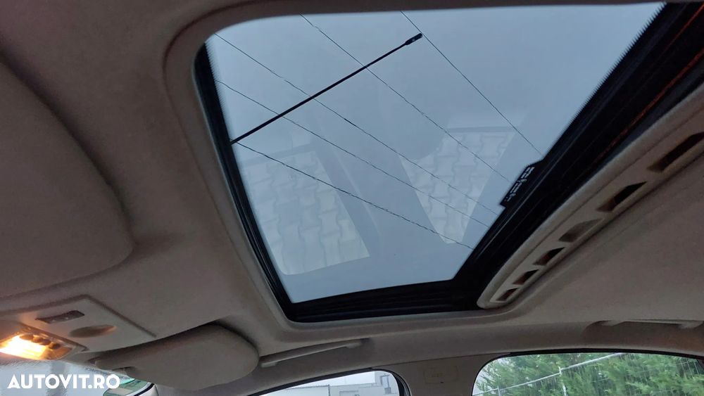 Ford Focus 2.0 TDCI 136 Ghia - 15