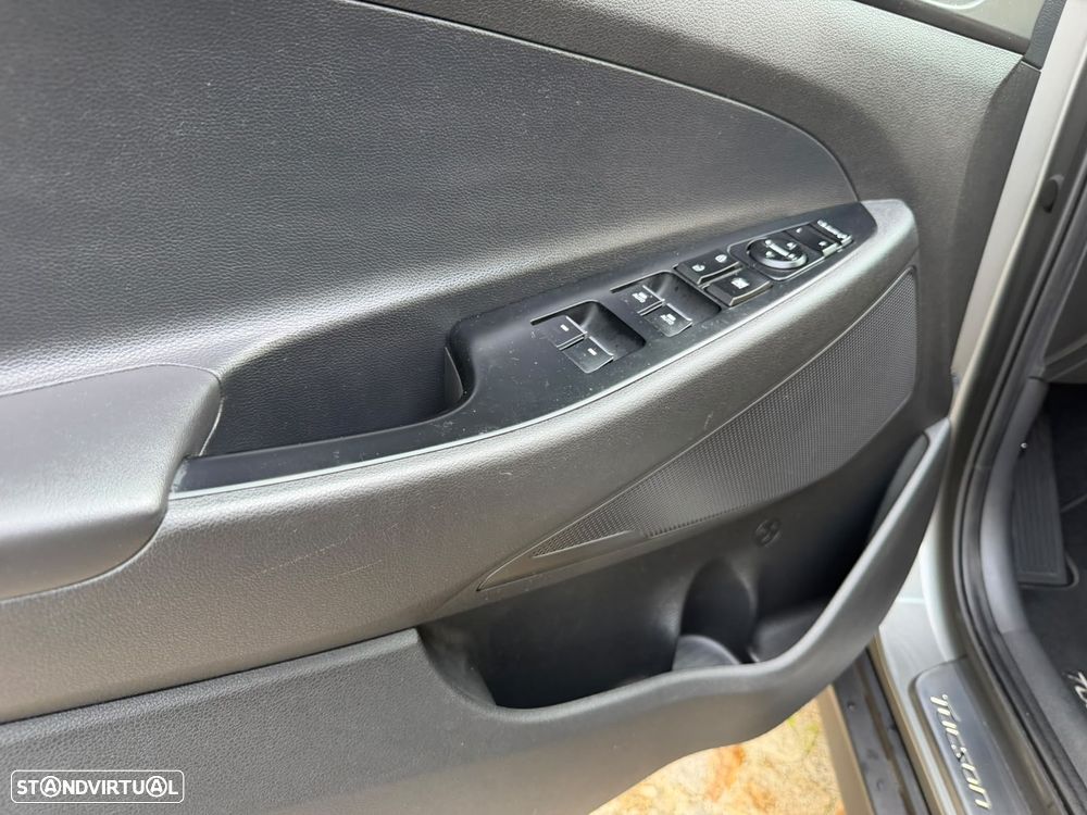 Hyundai Tucson 1.6 CRDi Premium+Pack Pele - 10