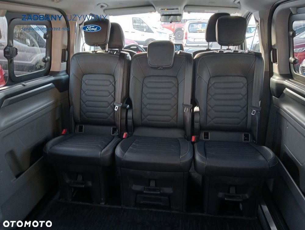Ford Tourneo Custom - 25