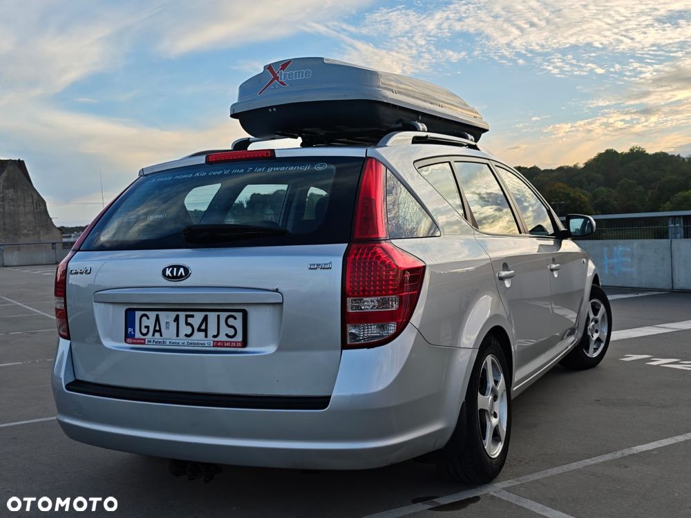 Kia Ceed - 8