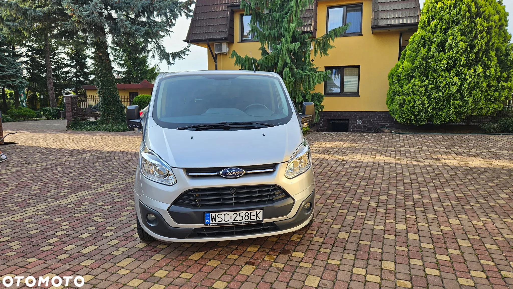 Ford Tourneo Custom - 3