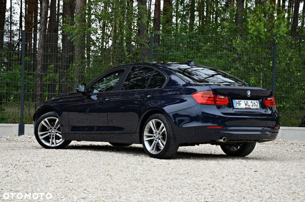 BMW Seria 3 318d Blue Performance Sport Line - 19