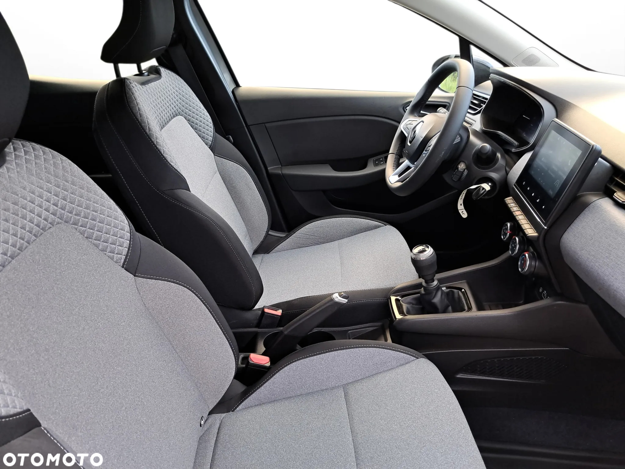 Renault Clio 1.0 TCe Evolution - 13
