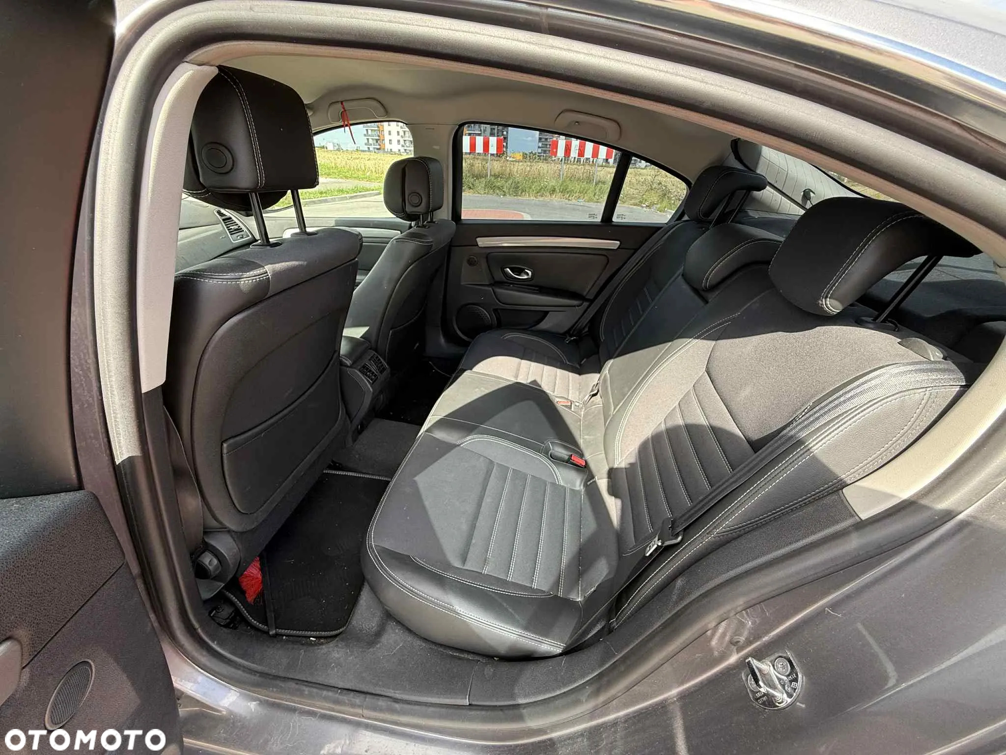 Renault Laguna 1.5 dCi Authentique - 6