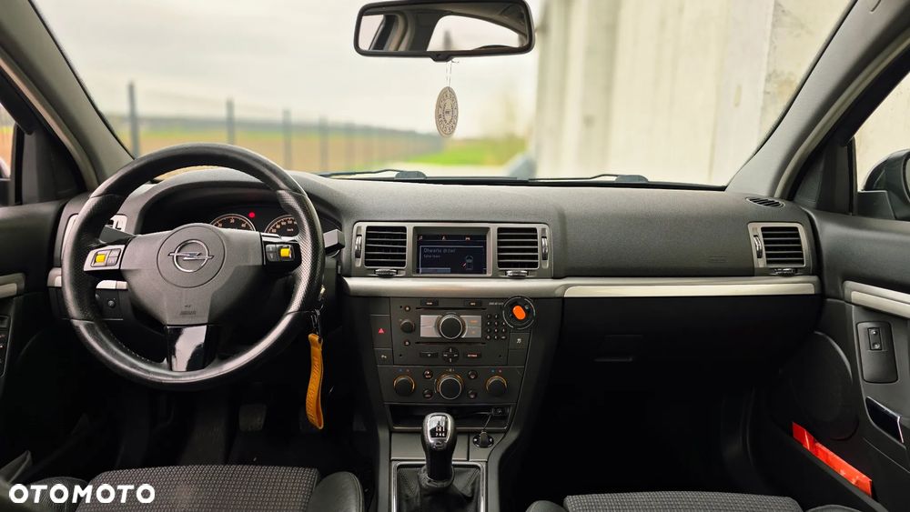 Opel Vectra GTS 1.9 CDTI - 24