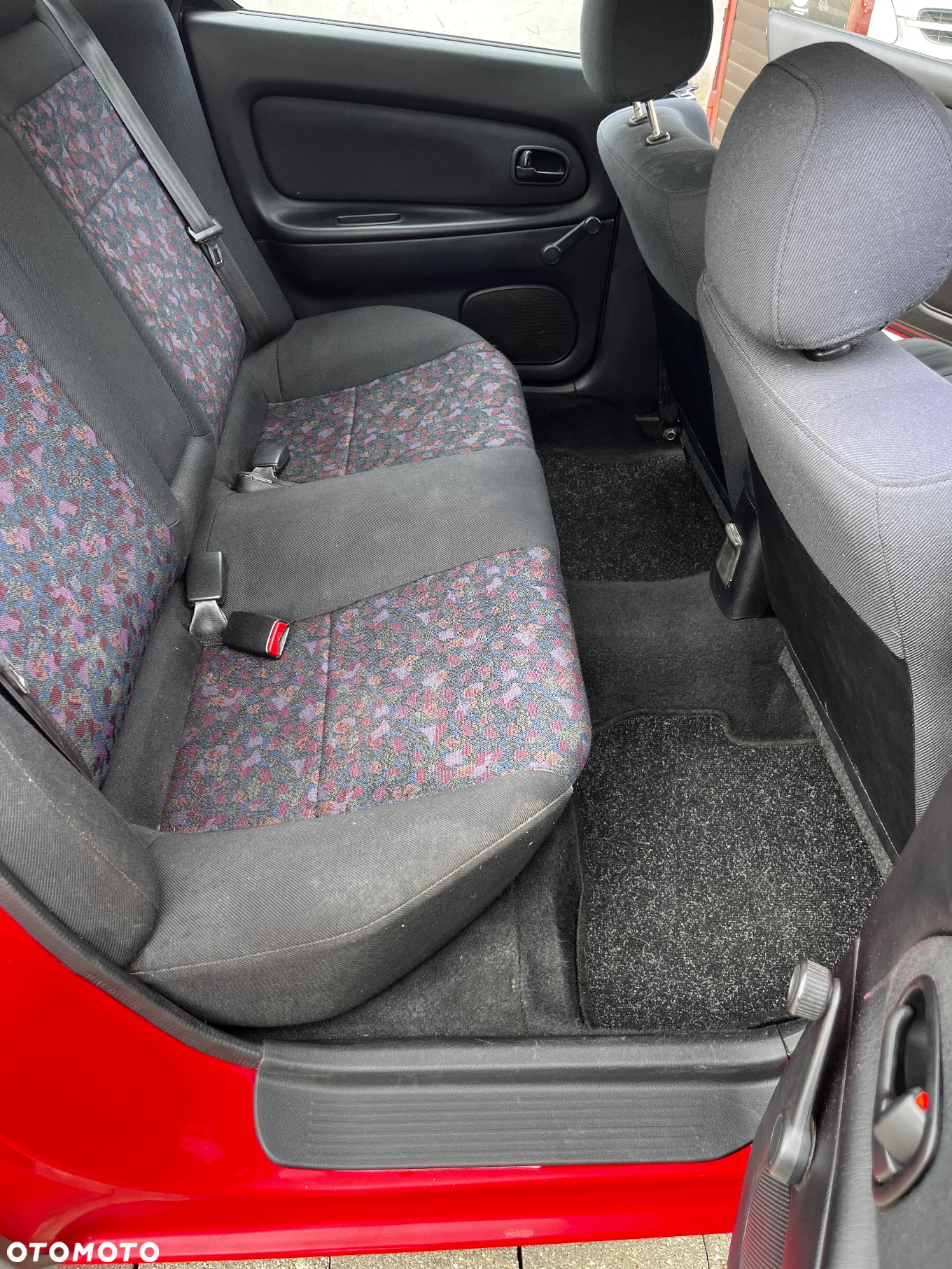 Mazda 323F 1.5 Exclusive - 10