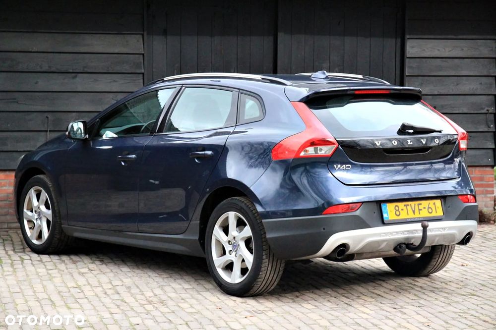 Volvo V40 Cross Country T4 Momentum - 27