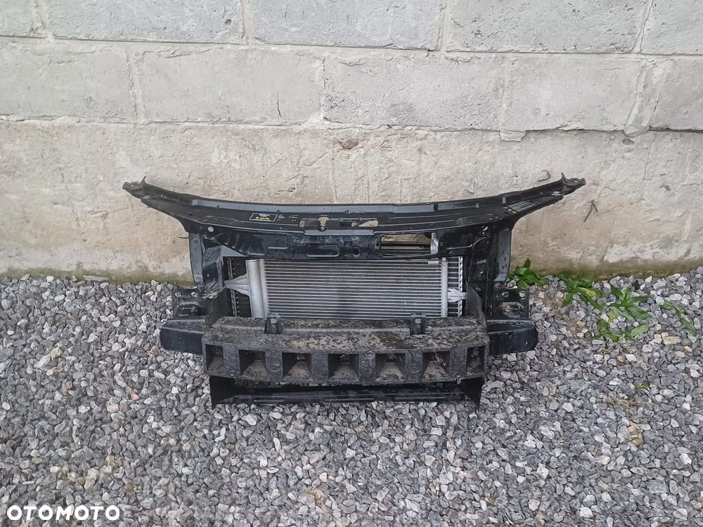 PAS PRZEDNI CHŁODNICE SKODA FABIA 2 ROOMSTER 1.4 BENZYNA 07-