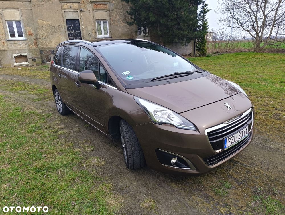 Peugeot 5008 - 5