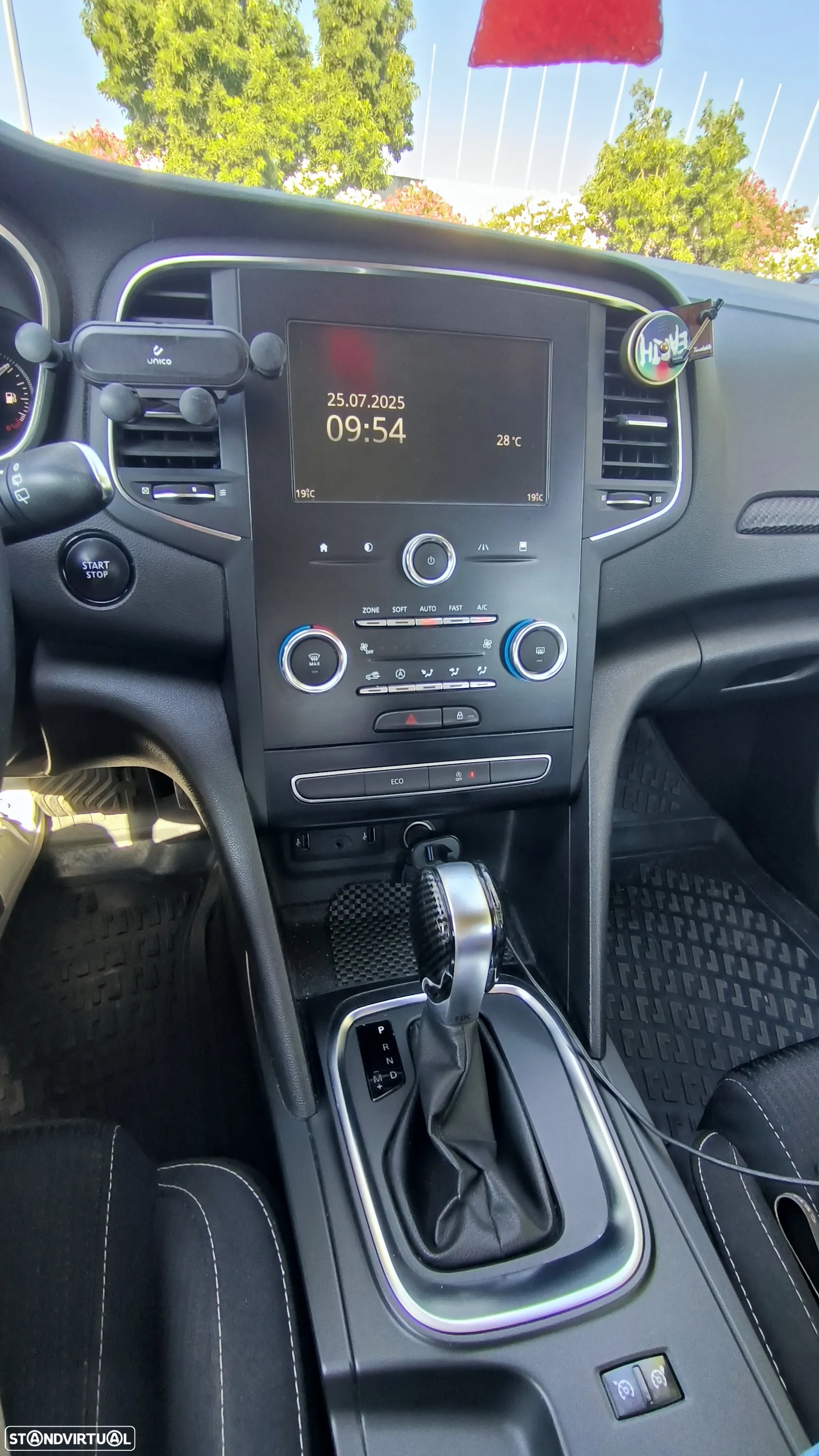 Renault Mégane Sport Tourer BLUE dCi 115 EDC BUSINESS EDITION - 3