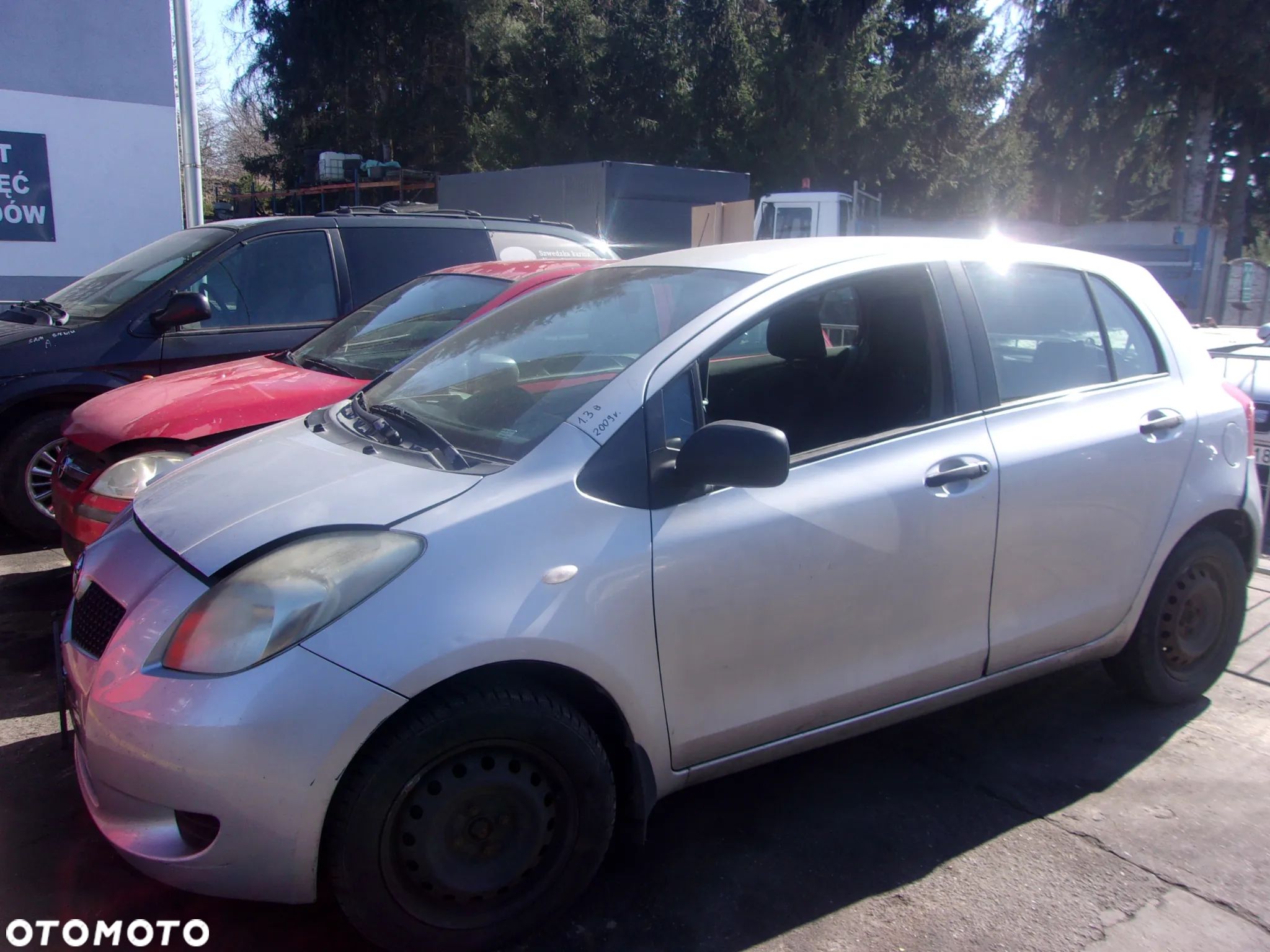 ZDERZAK PRZÓD TOYOTA YARIS II 2 - 1