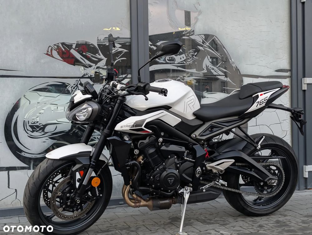 Triumph Street Triple - 3
