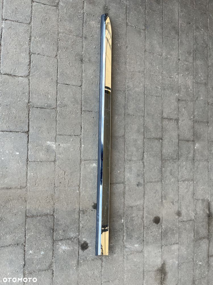 Listwa na drzwi lewy przód chrom dolna Renault Clio V - 1