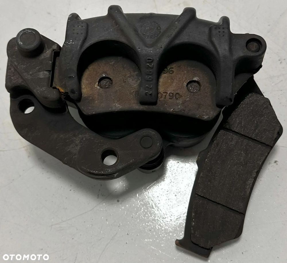 BMW F650 CS Zacisk hamulcowy przód - 2