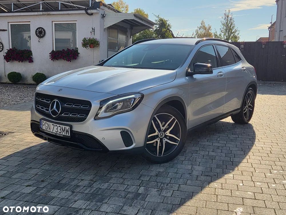 Mercedes-Benz GLA - 7