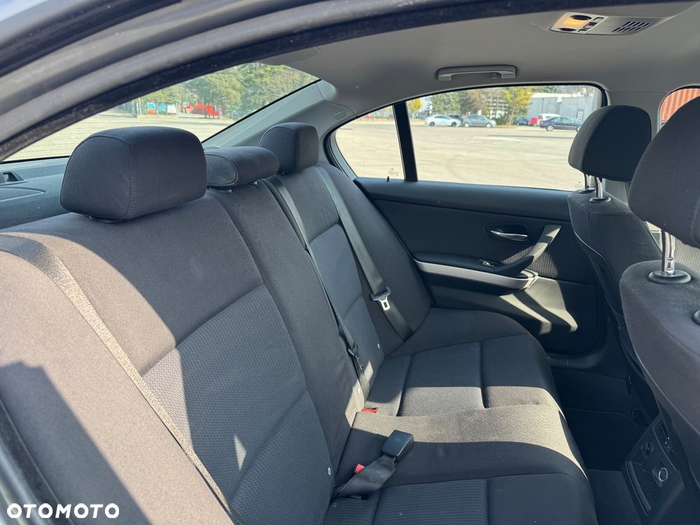 BMW Seria 3 - 25