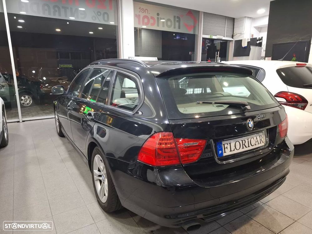 BMW 318 d Touring - 12