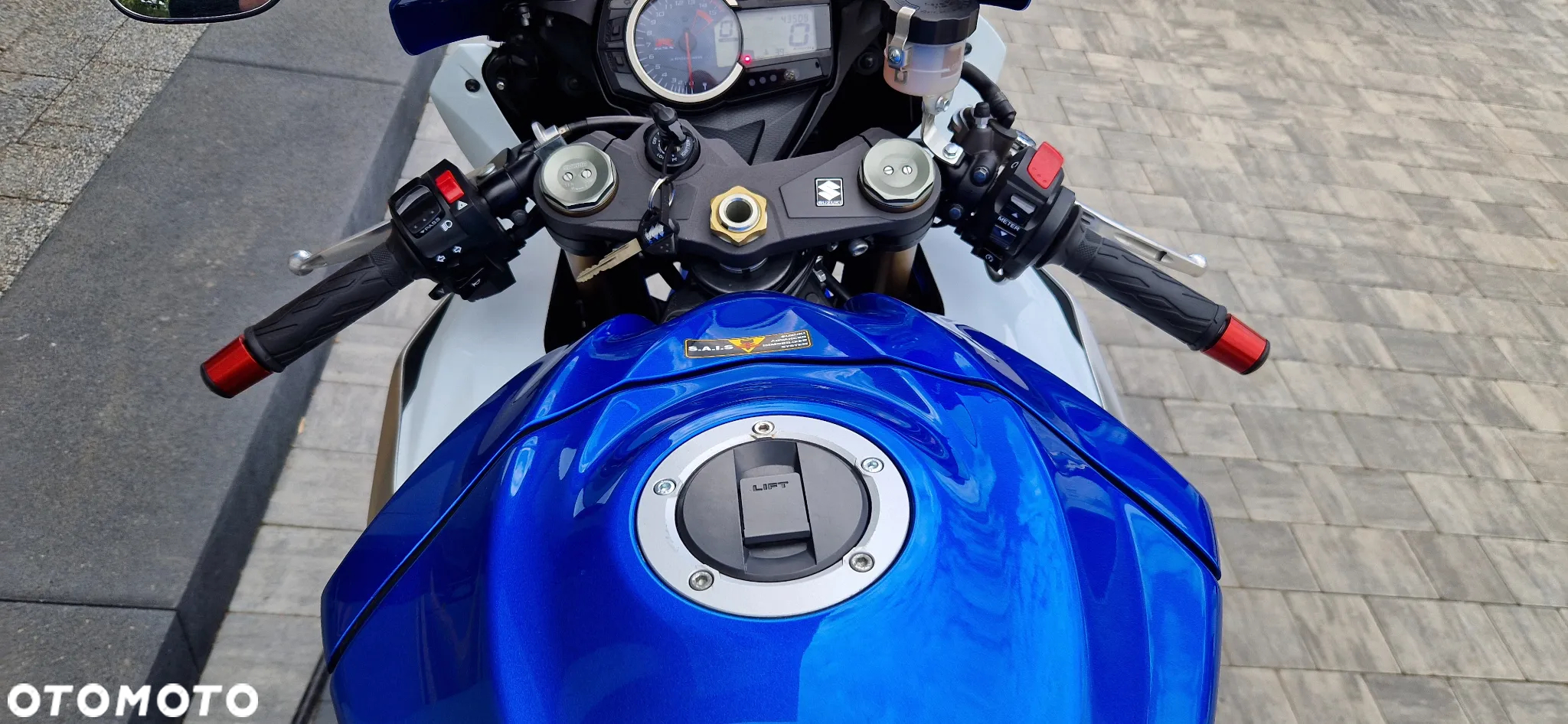 Suzuki GSX-R - 10