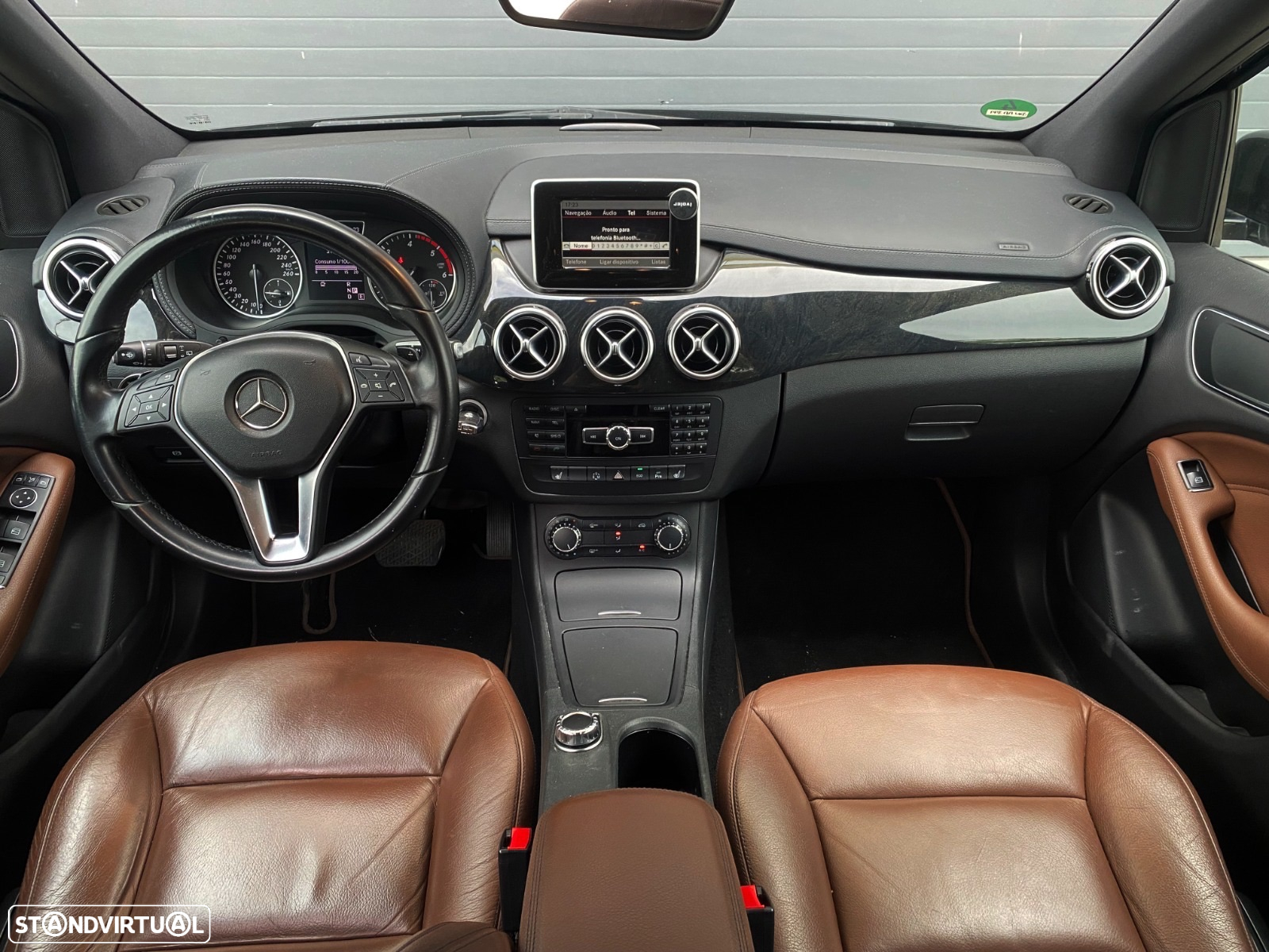 Mercedes-Benz B 200 d AMG Line - 4