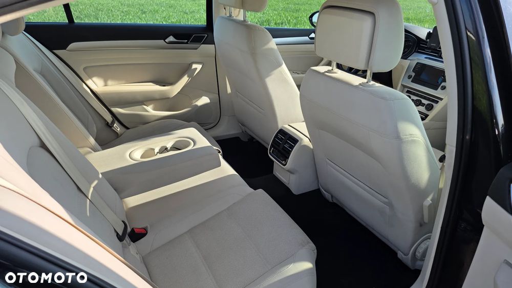 Volkswagen Passat 1.4 TSI BMT ACT Comfortline - 11
